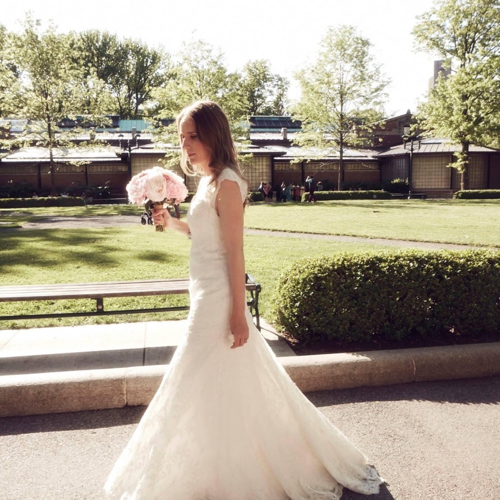 Monique Lhuillier fit and flare wedding dress